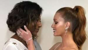 Marina Ruy Barbosa emociona ao lembrar Gloria Maria: "Te amo"