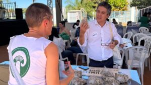 Mercado Escola transforma a realidade da agricultura familiar e aproxima produtores dos consumidores, destaca Landmark