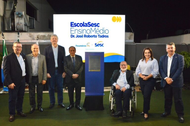 Prefeita Adriane participa de inauguração de escola e sede do Sistema Comércio MS