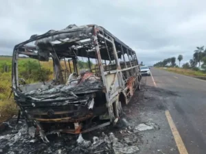 Prefeitura de Bonito esclarece incêndio em ônibus escolar na rodovia MS-178