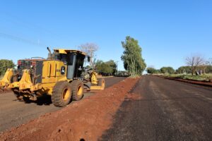 Prefeitura leva cascalhamento ao Campo Belo e acaba com espera de mais de 30 anos