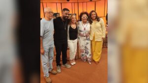 Programa "Sem Censura" exibe homenagem a Arlindo Cruz