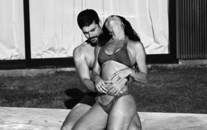 Sabrina Sato posa em cliques ousados com Nicolas Prattes