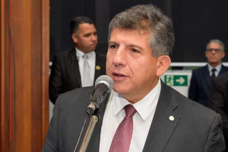 Sessão solene celebra o Dia do Advogado com entrega da Medalha "Jorge Antônio Siufi"