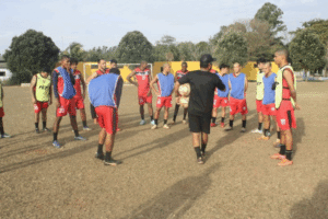 Taveira intensifica os treinos e apresenta elenco nesta segunda