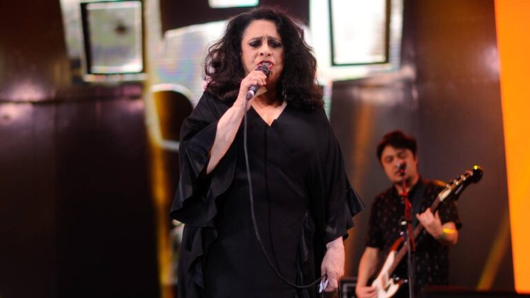 Último show de Gal Costa vira disco com baixo teor de novidade