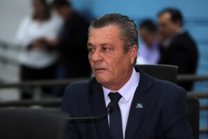 Vereador Delei Pinheiro solicita implantação de sinalização nos bairros de Campo Grande