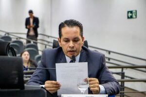 Vereador Neto Santos apresenta Moção de Congratulação ao General Baganha
