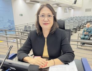 Vereadora Luiza denuncia que Prefeita Adriane Lopes descumpre prazo do MPMS para criação do Conselho Municipal de Direitos LGBTQIAPN+