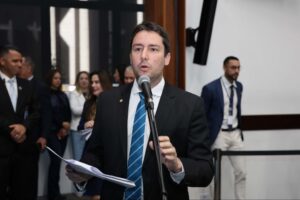 <b>Lei:</b> Registros sem nome do pai serão obrigatoriamente comunicados à Defensoria