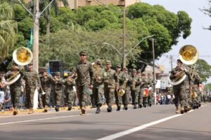 4ª Brigada de Cavalaria Mecanizada encanta o público com desfile de 7 de Setembro