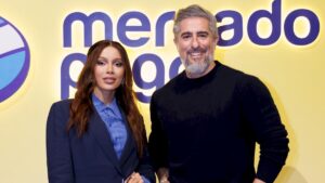 Anitta e Marcos Mion se tornam os rostos de banco digital