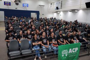 Audiência na Câmara marca lançamento de campanha por valorização da escola pública