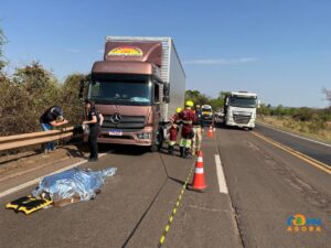 Caminhoneiro morre vítima de infarto fulminante enquanto dirigia na BR-163, em Coxim