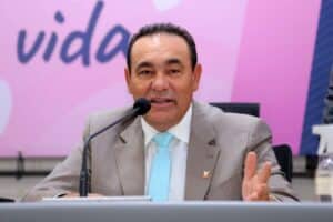 Carlão alerta sobre reforço da segurança nas escolas e destaca Lei de sua autoria