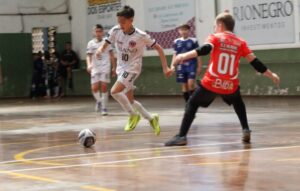 Chelsea Brasil e Ribas do Rio Pardo são destaques na “Pelezinho”