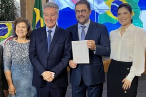 Deputado Roberto Hashioka prestigia diplomação do novo cônsul honorário do Japão em CG