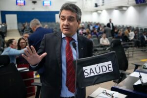 Durante sessão, Landmark pede abertura da “caixa-preta” da saúde em Campo Grande