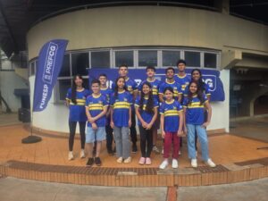 Entrega de camisetas do Auxílio-Atleta reúne esportistas e paradesportistas no Teatro do Paço Municipal