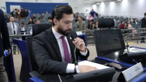 Fábio Rocha propõe programa de apoio à saúde mental de professores da rede pública