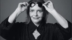 Famosos lamentam a morte da cantora Angela Ro Ro