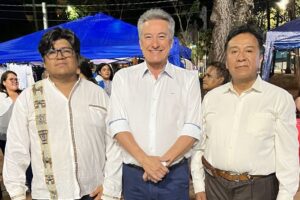 Hashioka prestigia 4ª Edição do Bicentenário da Bolívia na Praça do Rádio