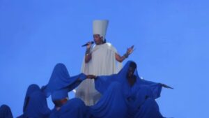 Iza celebra ancestralidade em show no The Town