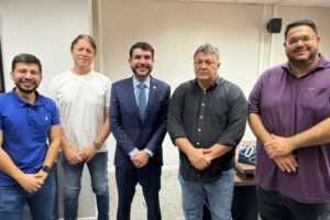 Jamilson Name recebe vereadores e prefeitos para ouvir demandas dos municípios de MS
