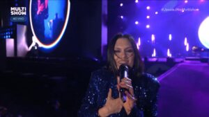 Jessie J emociona no The Town ao performar com câncer de mama