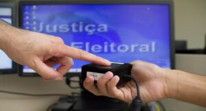 Justiça Eleitoral convoca eleitores de Coxim para regularização do título e coleta de biometria