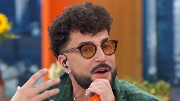 Latino rebate críticas de haters: 'Cantor de uma música só'