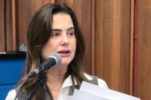 Mara Caseiro propõe implantação de cursos de graduação em São Gabriel do Oeste