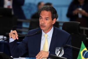 Marquinhos Trad defende transparência nas licitações, mas veto do Executivo é mantido