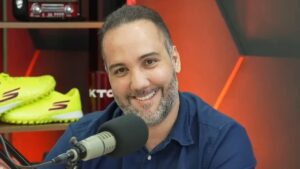 Narrador da Globo comete gafe ao vivo e cita TNT Sports