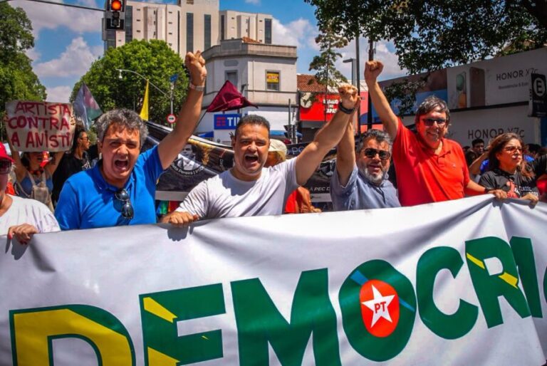 PEC da Blindagem ameaça justiça e põe democracia em risco, alerta Landmark
