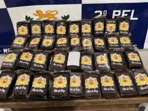 PM prende cinco pessoas e apreende 32 quilos de drogas em Costa Rica