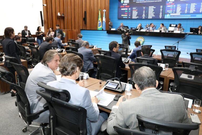 Parlamentares apreciarão seis propostas nesta quinta-feira