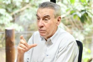 Paulo Corrêa articula reforma da rodoviária e redutores de velocidade na MS-382, em Bonito