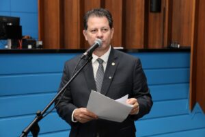 Ponte antiga sobre o Rio Santo Antônio ainda preocupa em Guia Lopes da Laguna