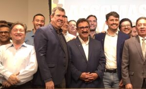 Prefeito Delegado Murilo participa de encontro com Ratinho, governador Riedel e prefeitos