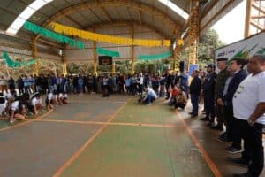 Prefeito encerra Hora Cívica na Escola Indígena e reforça convite para desfile de 7 de Setembro