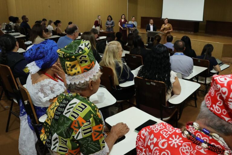 Prefeitura empossa conselheiros municipais e reafirma compromisso com políticas públicas 