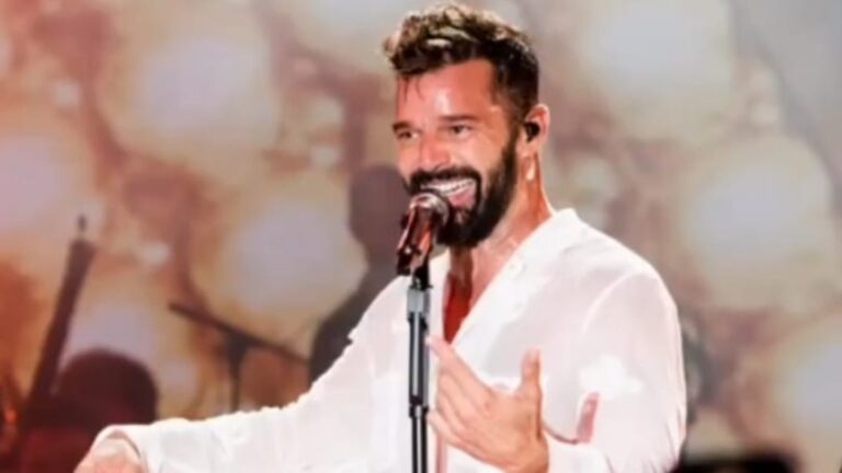 Ricky Martín ganha o "Latin Icon Award", prêmio da MTV VMA