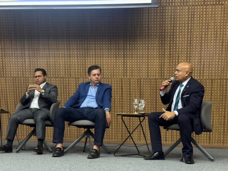 Ronilço Guerreiro reforça papel do Legislativo em workshop com empresários e destaca políticas de fomento à economia