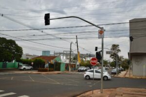 Semáforo entre Barão de Melgaço e Pe João Crippa vai melhorar mobilidade na região central