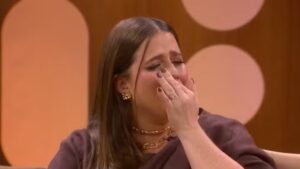 Tati Machado chora e diz que não vai desistir de ser mãe