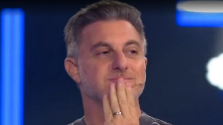 The Wall volta ao Domingão com pergunta sobre "produto" do SBT