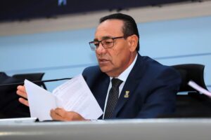 Vereador Carlão comemora aprovação do Programa Minha Casa Legal, com desconto e renegociação de dívidas