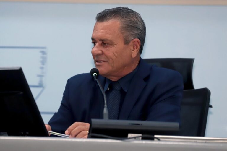 Vereador Delei solicita limpeza no Parque Ecológico do Anhanduí e bueiros da região