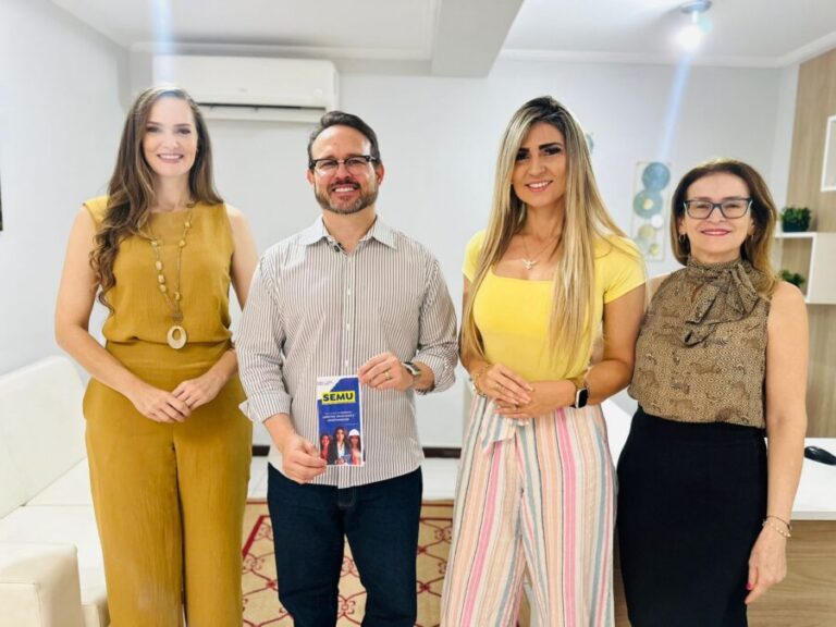 Vereador Dr. Lívio destaca sucesso do Programa Recomeçar em visita à Semu